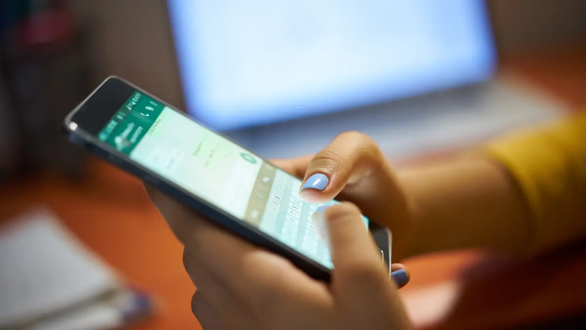 WhatsApp Scam Alert berbasis AI untuk mendeteksi pesan penipuan